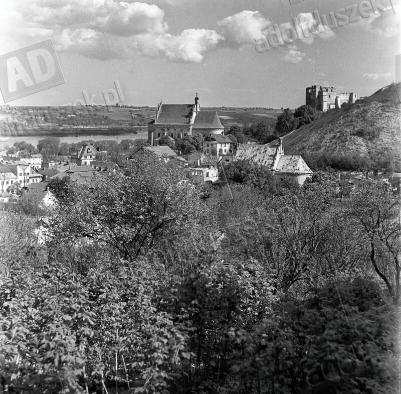 Unikalne zdjęcia autorstwa Adolfa Duszka z Kazimierza Dolnego w 1956 roku | album 1 1956-Kazimierz-03-004
