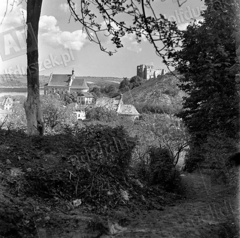 Unikalne zdjęcia autorstwa Adolfa Duszka z Kazimierza Dolnego w 1956 roku | album 1 1956-Kazimierz-03-005